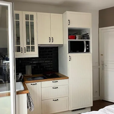 Furnished Very Quiet With Incredible Views To La Defense & Eiffel Tower * Courbevoie